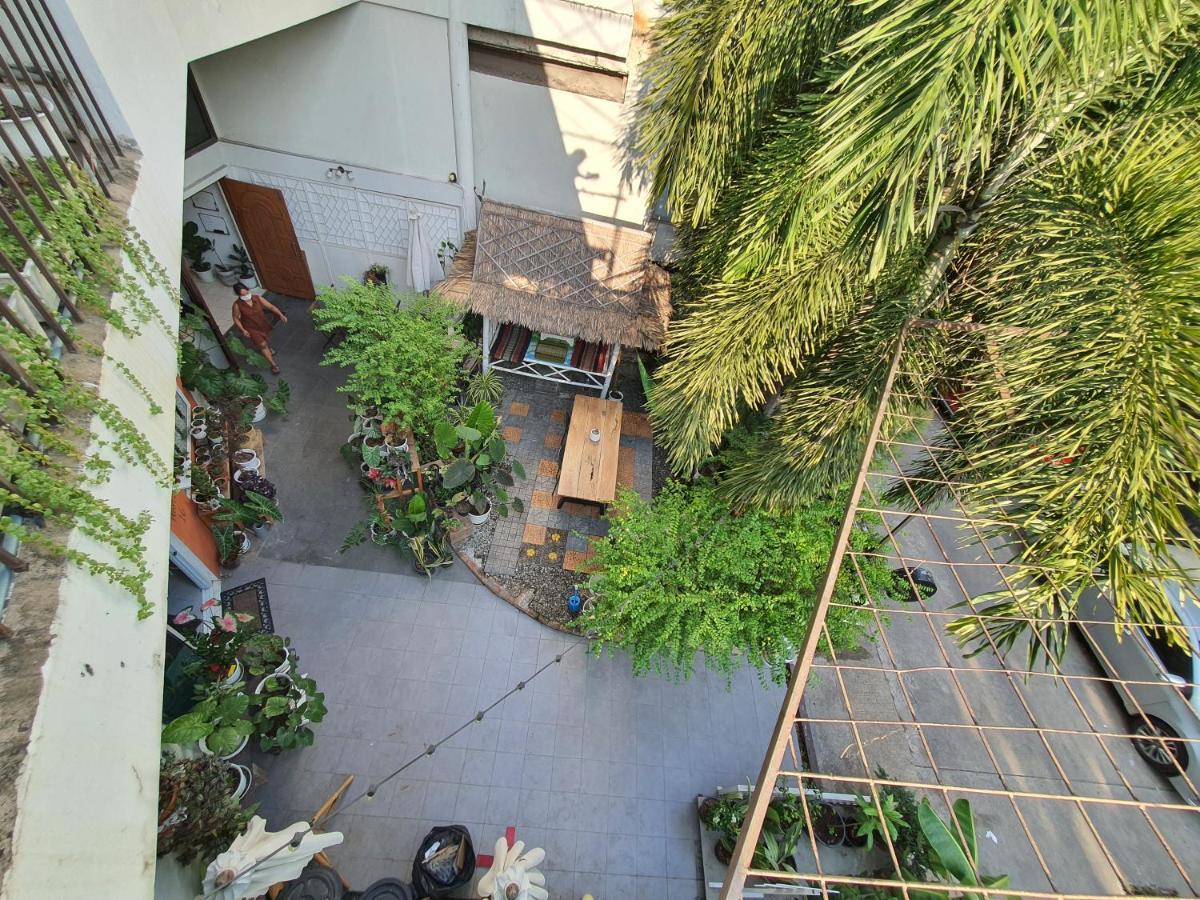 Home16 Sukhumvit16 Банкок Екстериор снимка