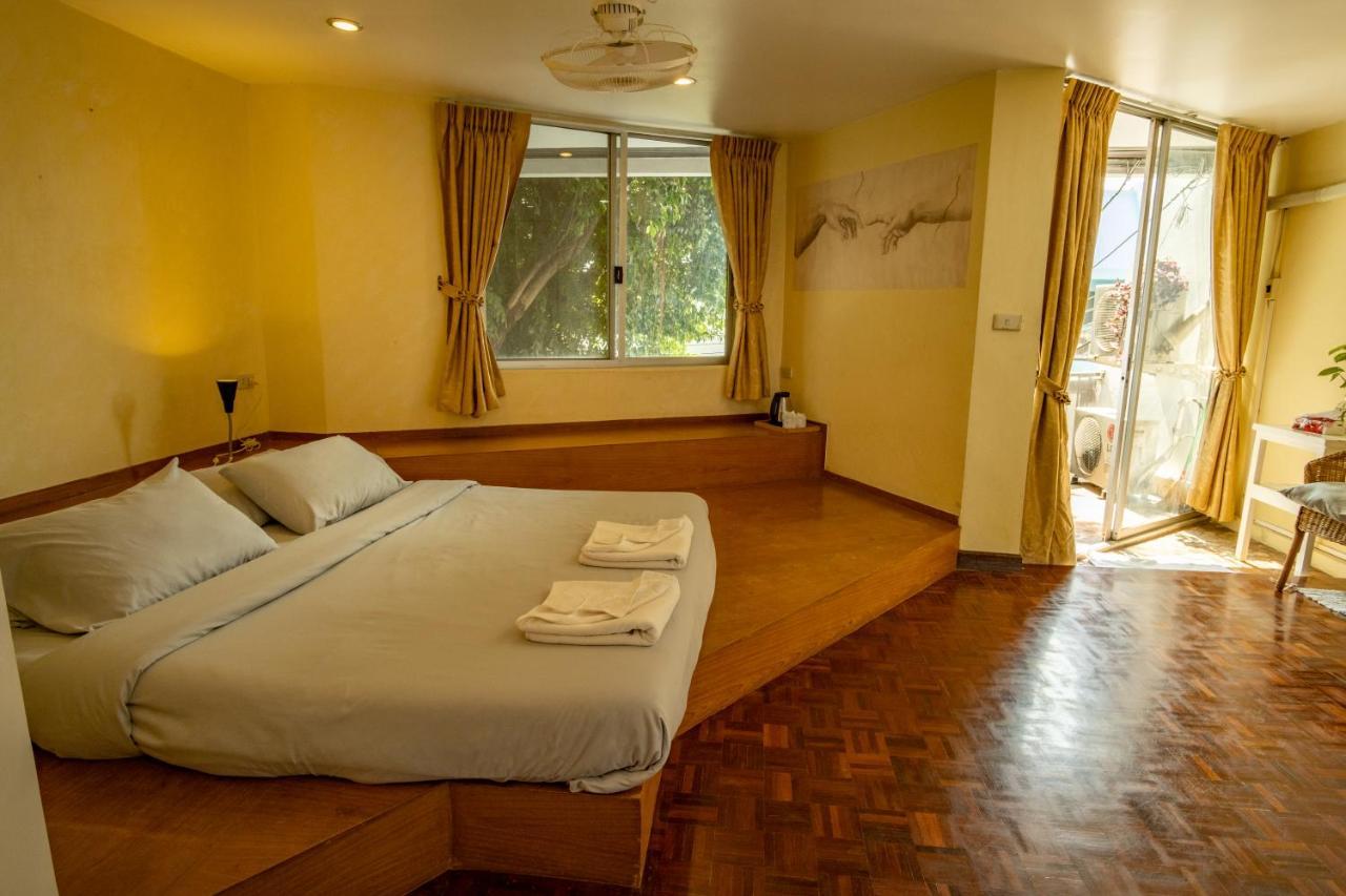 Home16 Sukhumvit16 Банкок Екстериор снимка