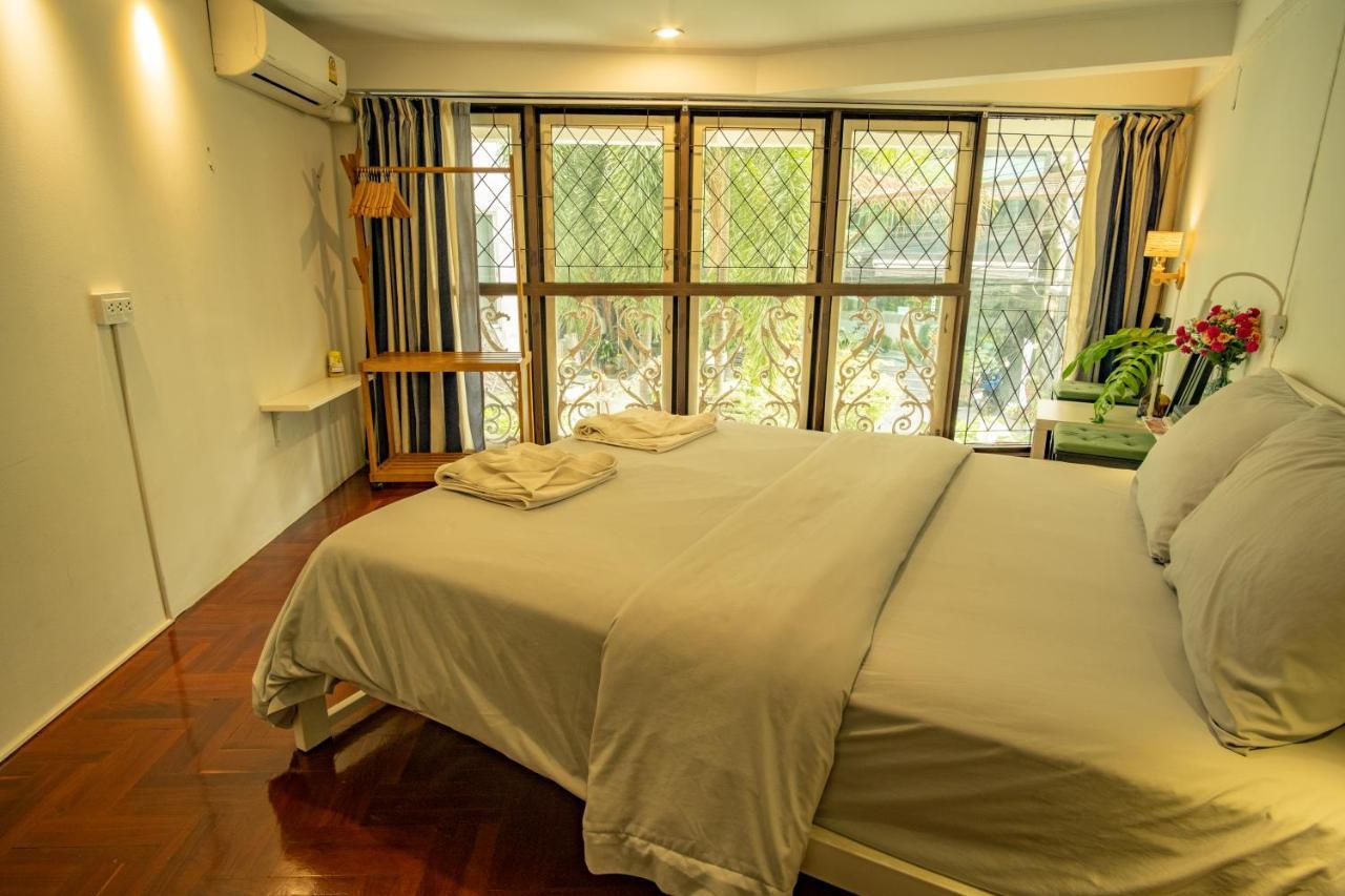 Home16 Sukhumvit16 Банкок Екстериор снимка