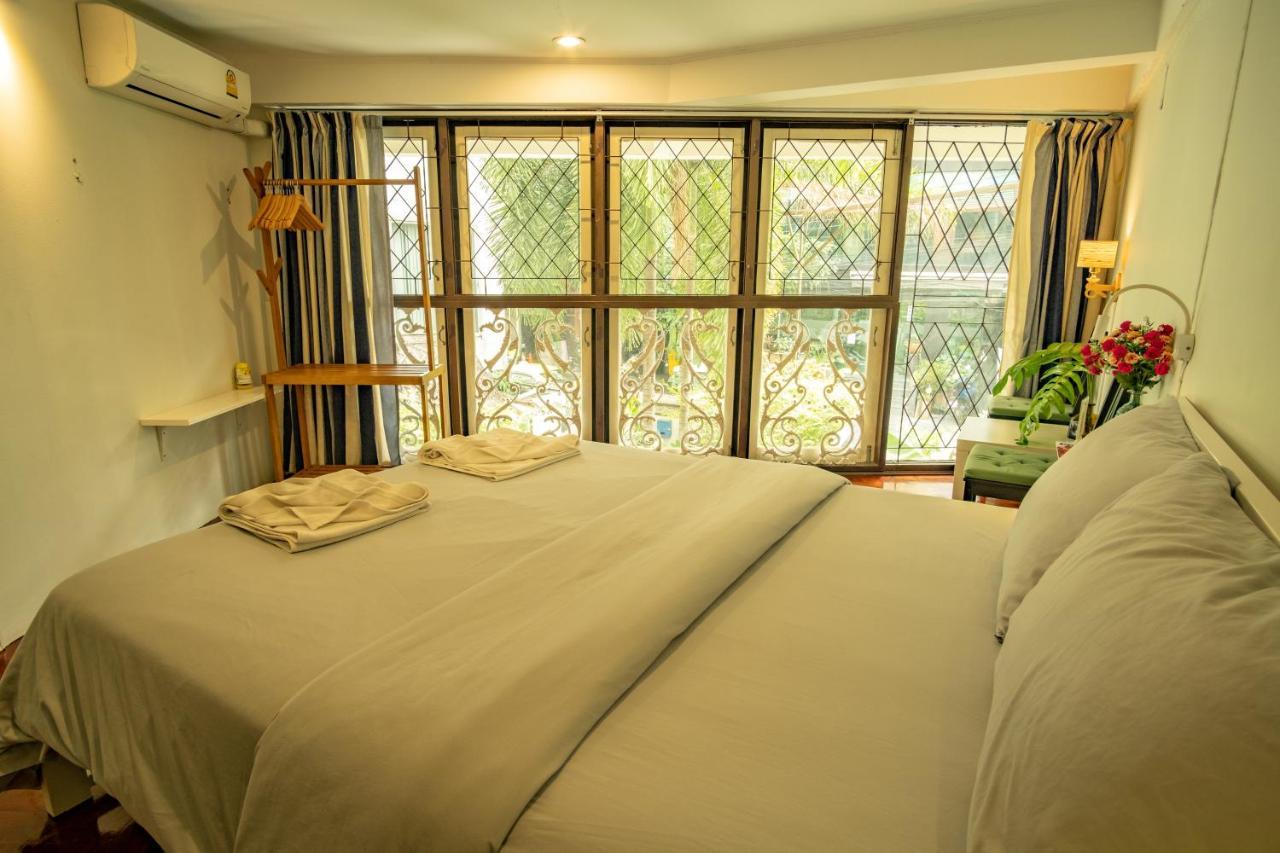 Home16 Sukhumvit16 Банкок Екстериор снимка