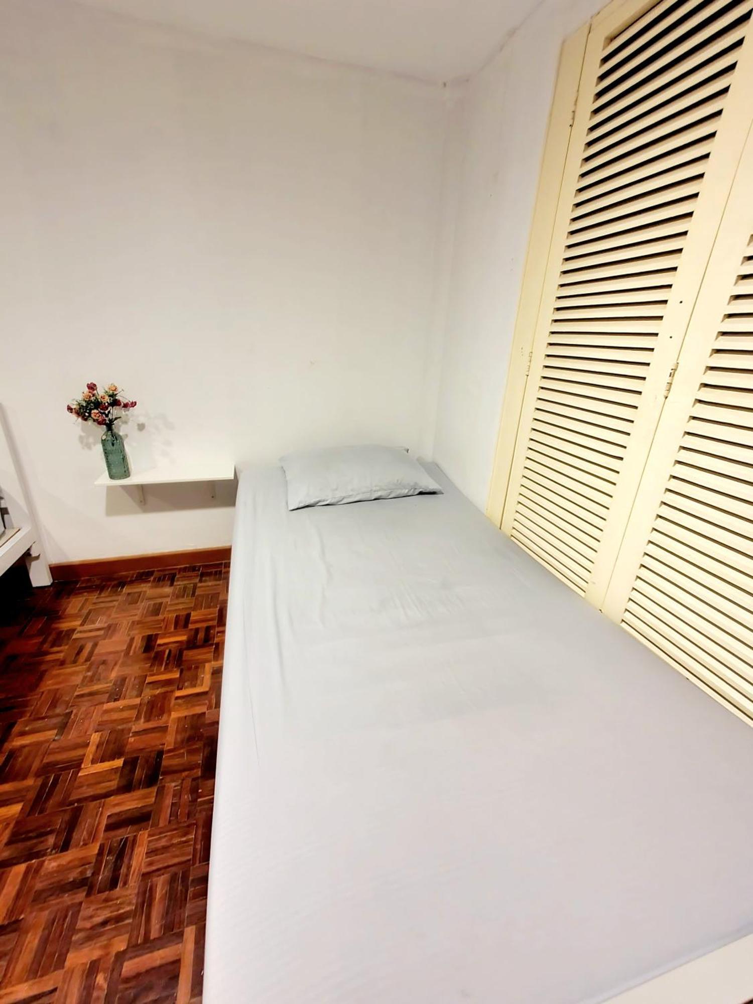 Home16 Sukhumvit16 Банкок Екстериор снимка
